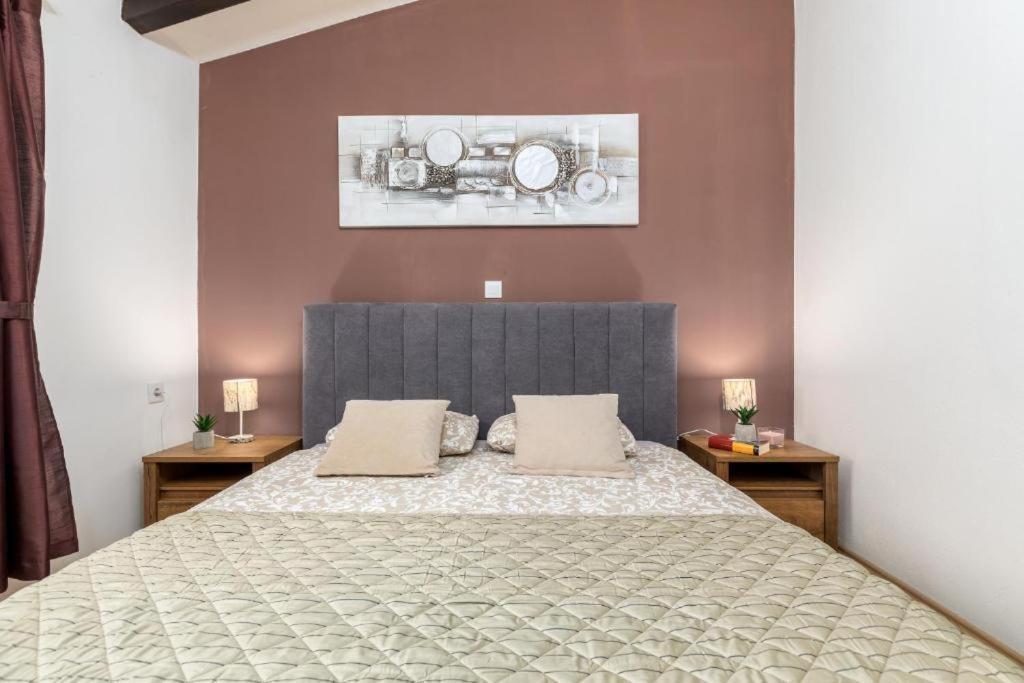Apartment Mladenka بولا المظهر الخارجي الصورة