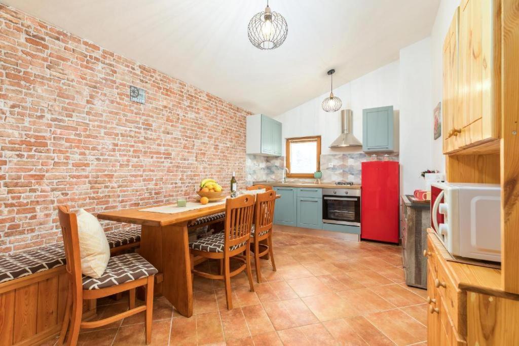 Apartment Mladenka بولا المظهر الخارجي الصورة