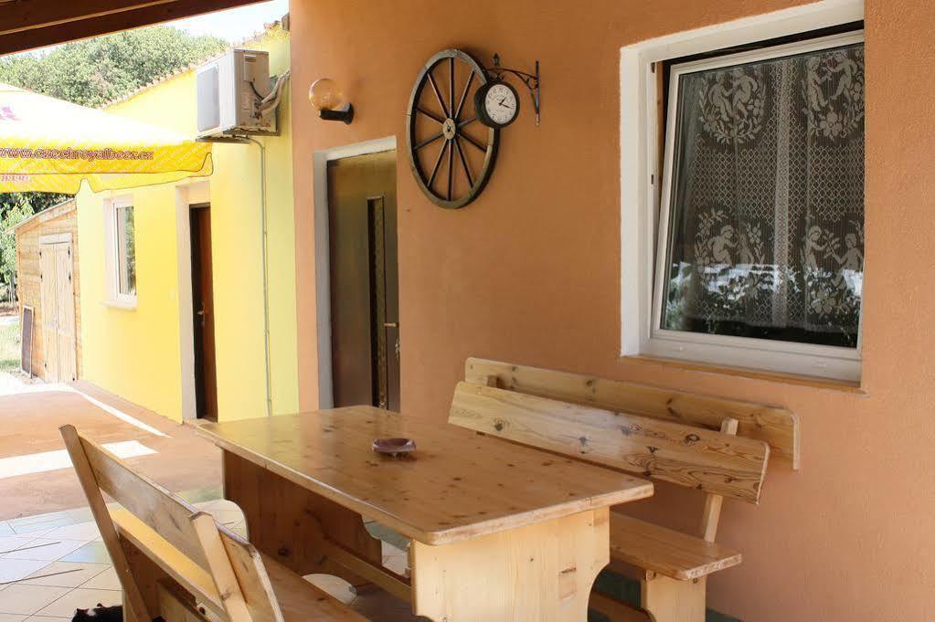 Apartment Mladenka بولا المظهر الخارجي الصورة