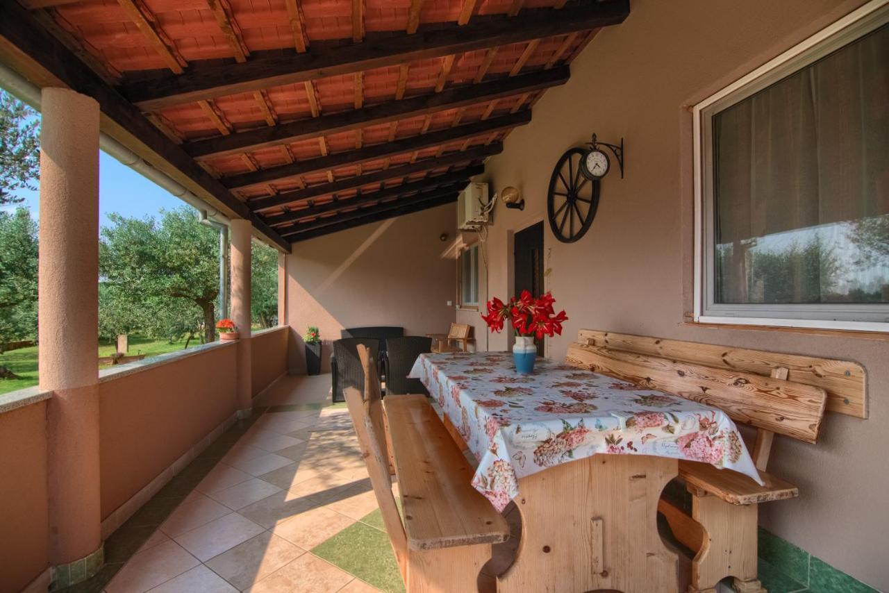 Apartment Mladenka بولا المظهر الخارجي الصورة